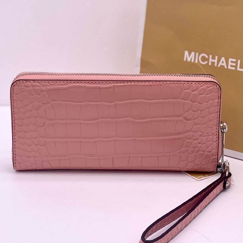 MICHAEL KORS LARGE TRAVEL CONTINENTAL WALLET WRISTLET - Picture 3 of 10